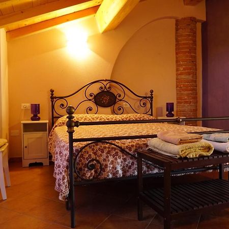 Вилла Agriturismo Il Sole Rivarolo del Re ed Uniti Экстерьер фото