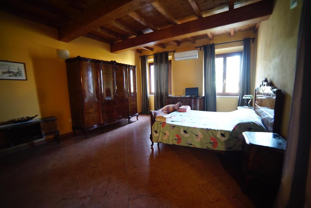 Вилла Agriturismo Il Sole Rivarolo del Re ed Uniti Экстерьер фото
