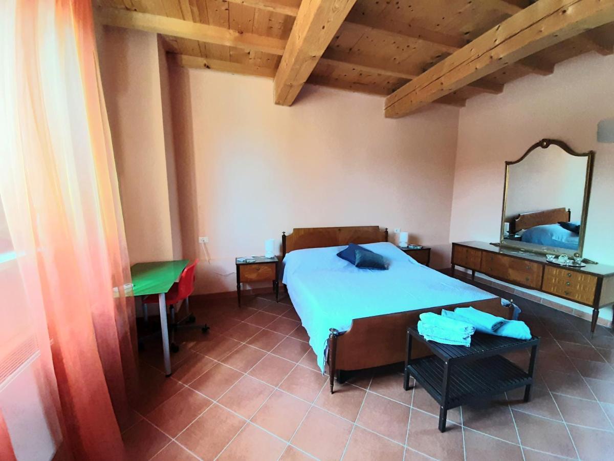 Вилла Agriturismo Il Sole Rivarolo del Re ed Uniti Экстерьер фото