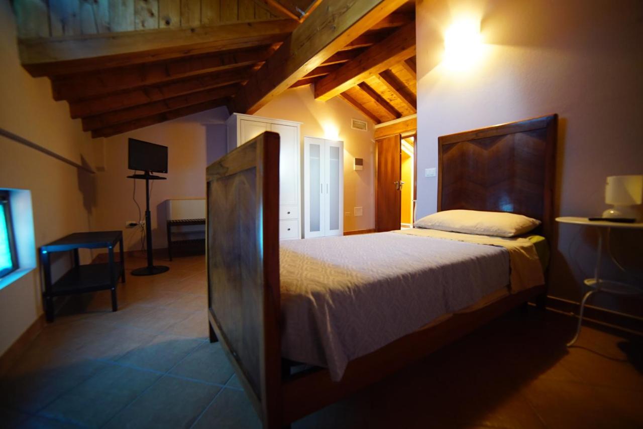 Вилла Agriturismo Il Sole Rivarolo del Re ed Uniti Экстерьер фото