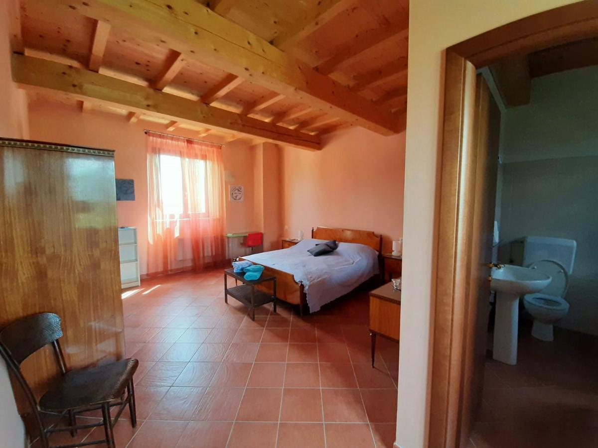 Вилла Agriturismo Il Sole Rivarolo del Re ed Uniti Экстерьер фото